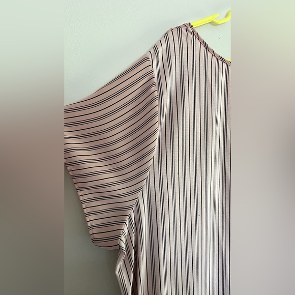 Top - Picture 6 of 6